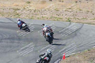 media/Apr-20-2025-AHRMA (Sun) [[393a79c373]]/Race/Group 11 early race/Turn 4b/